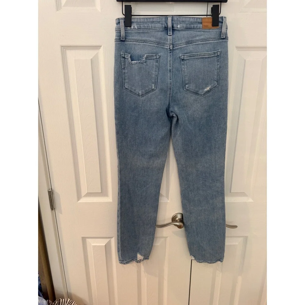 PAIGE Cindy High Rise Straight Leg Distressed Jeans Light Blue Raw Hem. Stretch.